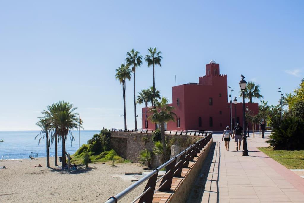 Benalroma Spacious Apartment 50 Mt From The Beach Benalmadena Exterior photo