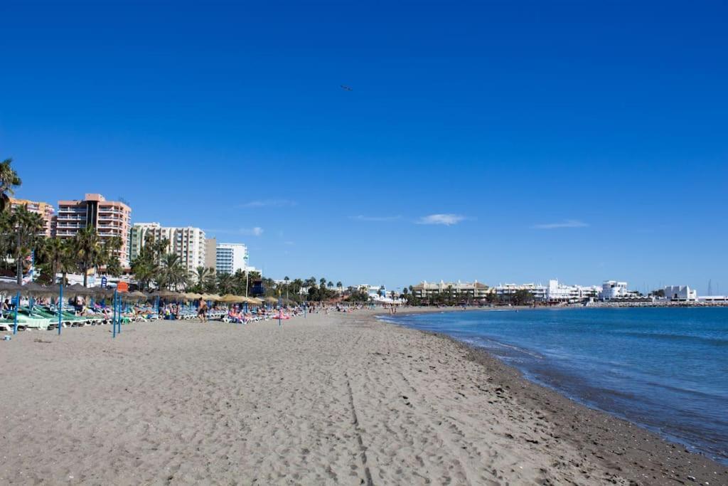Benalroma Spacious Apartment 50 Mt From The Beach Benalmadena Exterior photo
